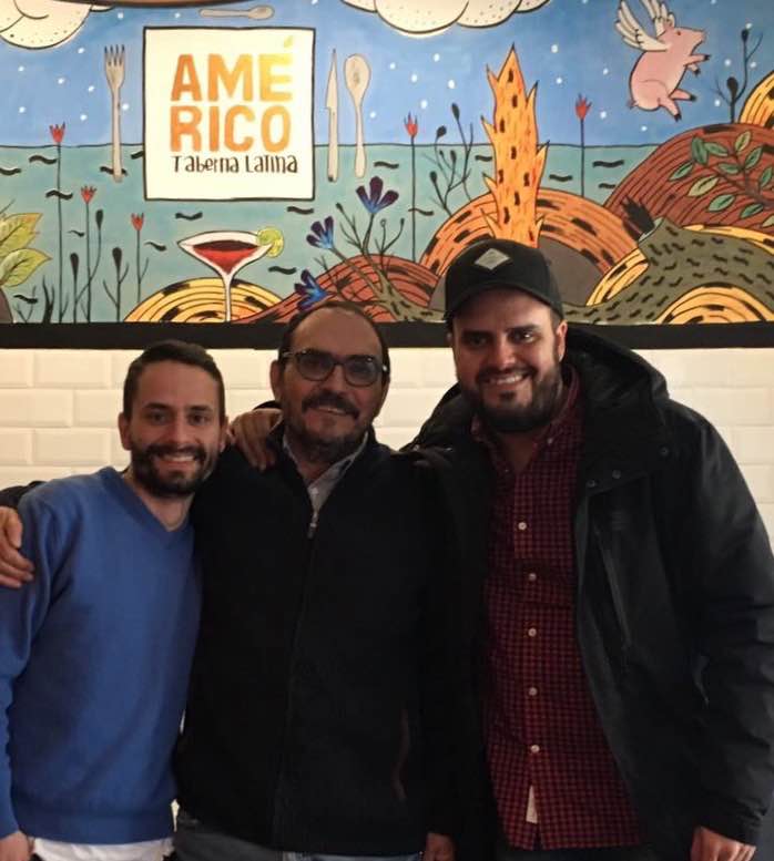 AmeRico_Taberna's tweet photo. Ilusionados con la visita del cantautor @diegoojeda85, acompañado de @OttoCooperC y del escritor y poeta @rodolfoserranor. https://t.co/QF5S4dTthl