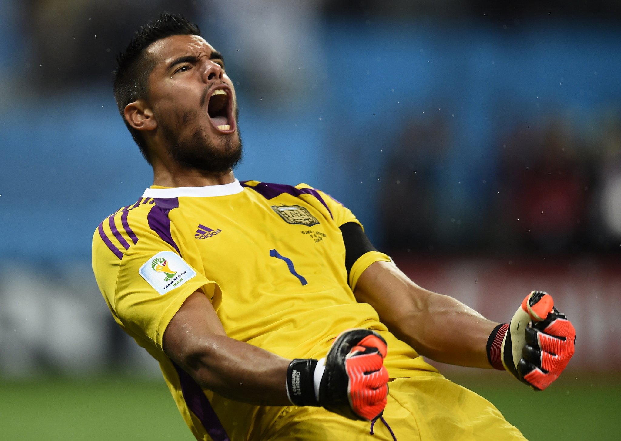 Happy birthday to  Goalkeeper Sergio Romero, He turns 30 today.  