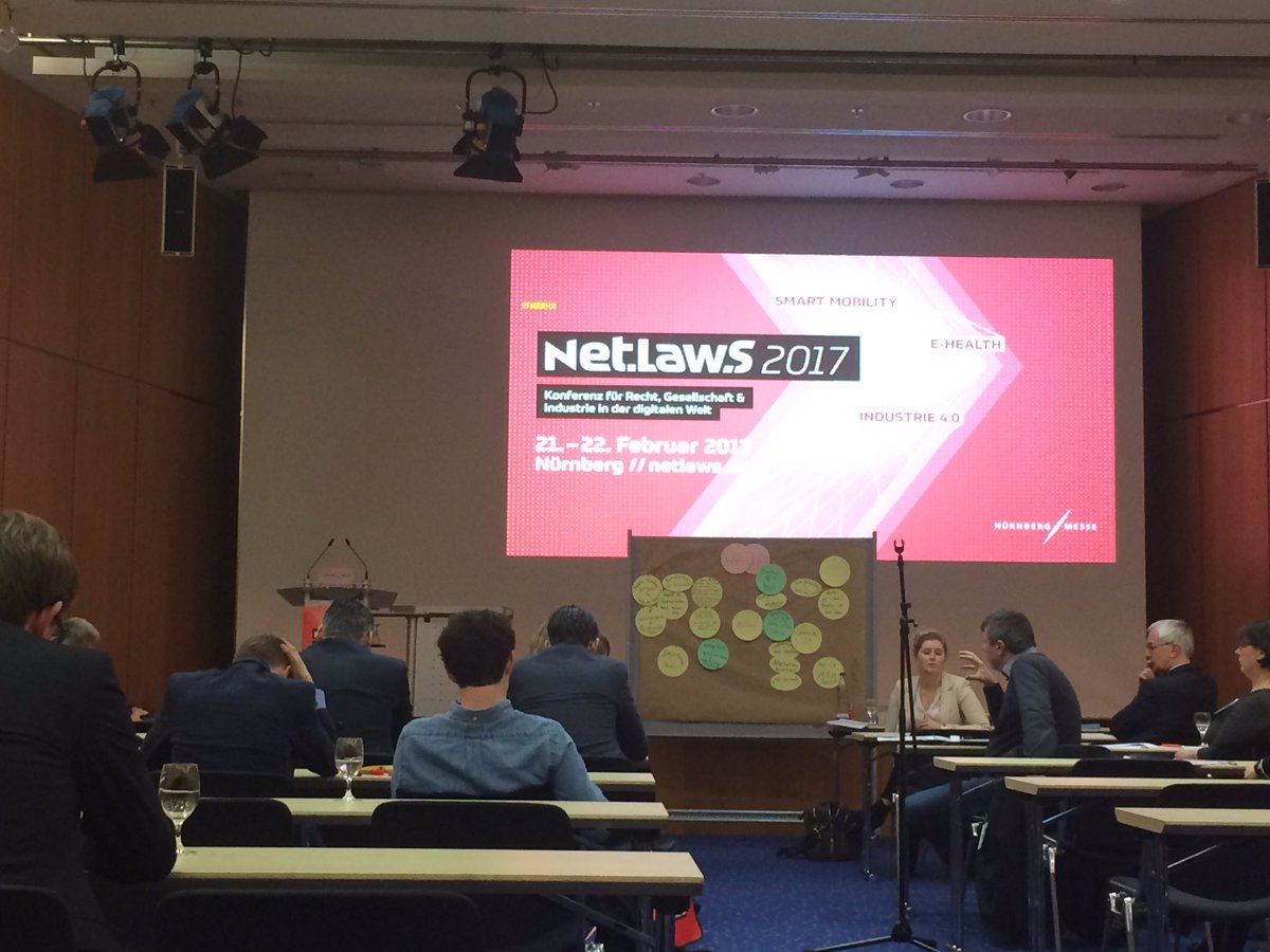 netlaws's tweet photo. Intensive Diskussion im BarCamp #industrie40 #nls17 https://t.co/HD2V0v5pst
