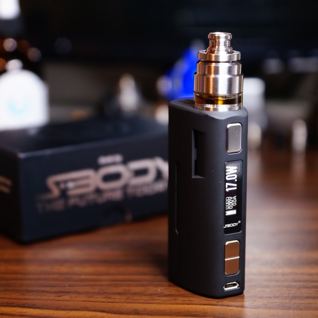 Ridley_Fenix's tweet photo. GEARBESTからVapeDroid SBODY C1D2 着弾❗️
コレかっこいいわぁ✨
握りやすいし、デザインも創りも良くて最高
所有欲かなり満たしてくれるMODだね❗️
#VapeDroid #SBODY #C1D2 #VAPE #MOD #DNA75 https://t.co/iidsyYFznh