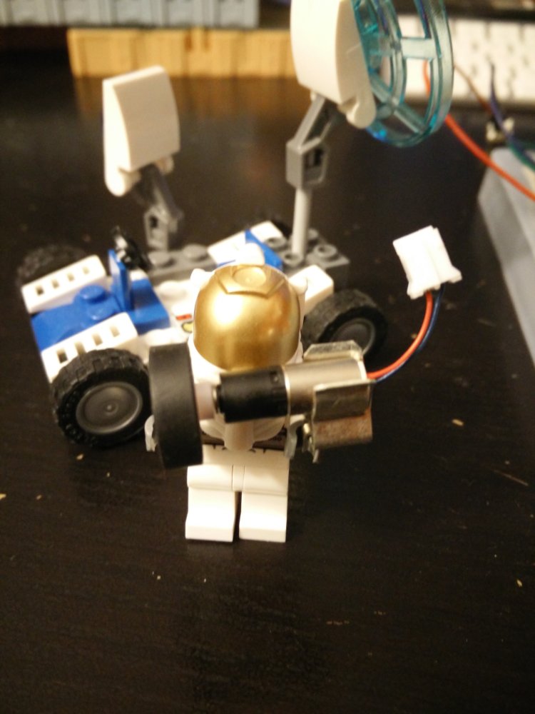 hackadayio's tweet photo. Check out this small robot for #SquareInchProject over at #Hackadayio: https://t.co/q7Hlhspc9C https://t.co/69AmLzeVLU