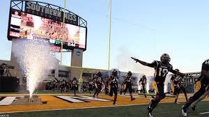 9connorparks's tweet photo. Im extremely Blessed Too Be Able To receive A D1 Scholarship From The University Of Southern Miss @LawDawg5254 @OS_Recruiting https://t.co/MVenFtyAik