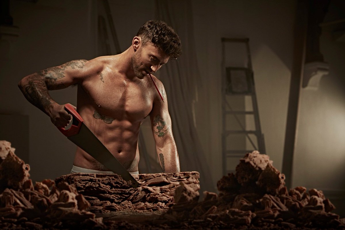 TheBHF's tweet photo. TV star @JakeQuickenden is going chocolate-free this March. Join him on a #DECHOX &amp; raise money for heart research! https://t.co/v2yF0MLjeS https://t.co/AoIAPzvFWj