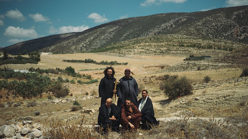 RFIMusique's tweet photo. 💿Le #targ, musique trad. tunisienne, connaît une nvelle jeunesse grâce à @Bargou_08, et c'est top ! https://t.co/QSpWsmri3l @Glitterbeat_Rec https://t.co/Yw9xV1lzEy