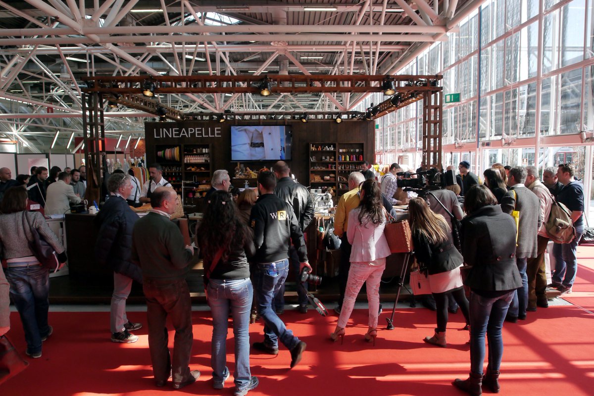 Si avvicina #lineapelle92, #Lanartex anche in questa edizione è tra i #laboratori scelti dalla maggior parte dei produttori di #tessuti!