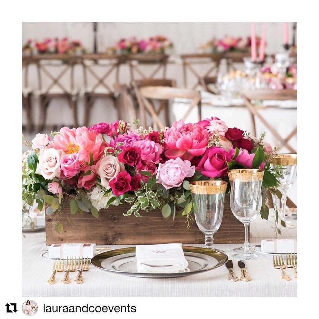 TeamSusanMurray's tweet image. #Repost @lauraandcoevents with @repostapp
・・・
Ilana &amp;amp; Jason's Muskoka Wedding was filled with bright blooms and rus…