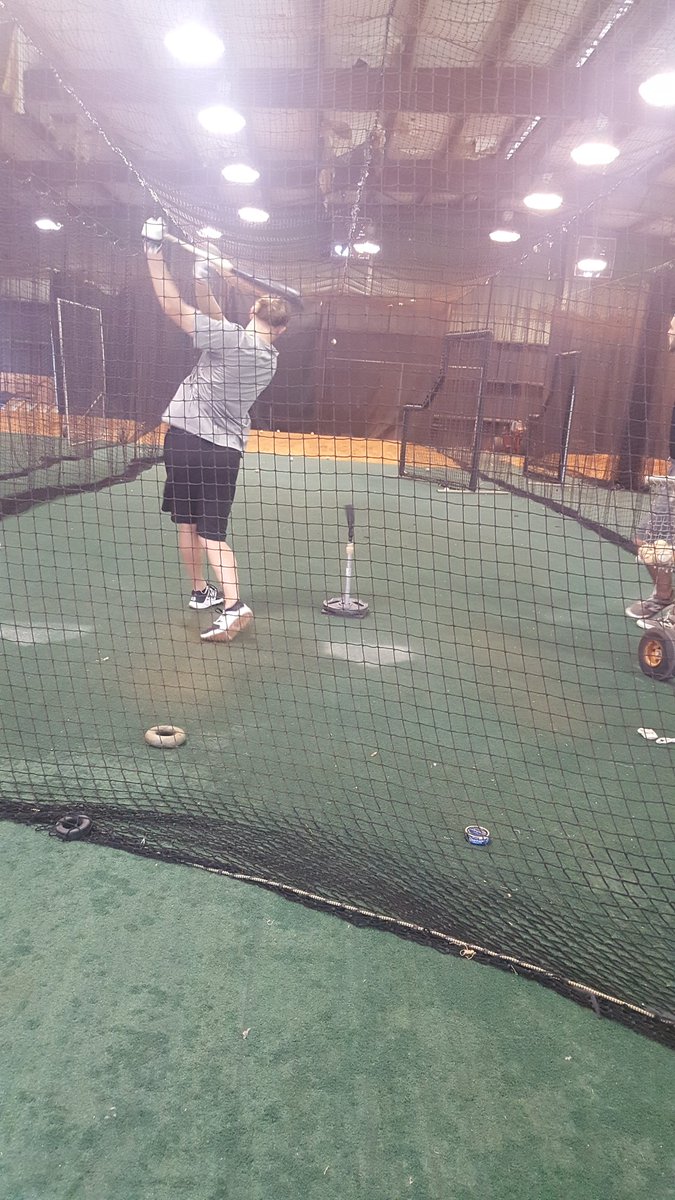 harmonybsbl's tweet image. Good luck this spring training @taylormotter7! Your Harmony Baseball family is behind you. Tear it up!! #rake #showflow #M&apos;s #pickin&amp;amp;grinnin