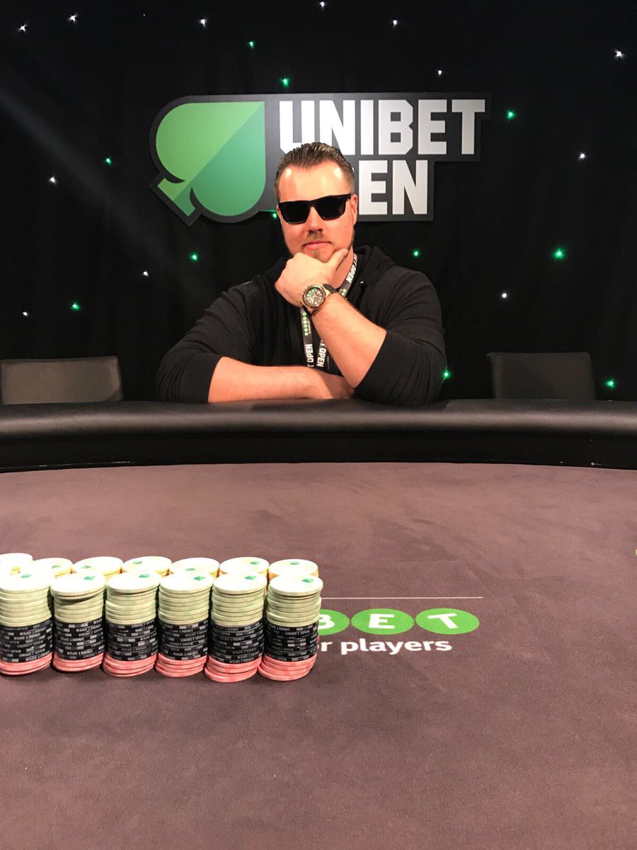 Methodsco's tweet photo. Live now @ https://t.co/2rcNqEpIEB ππ€ #foreheadshine #unibetpoker https://t.co/ty1gaBH4i2