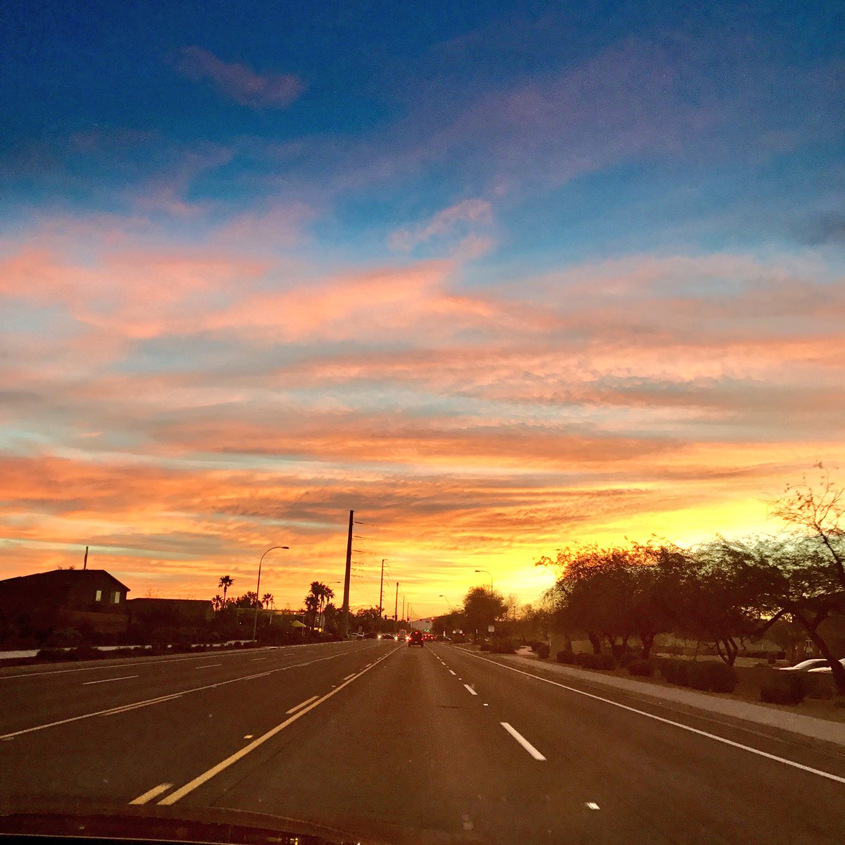 petrafimbres's tweet photo. #Happy Wednesday #Arizona sky  #workHard #dreamBig #LatinFocusSolutions #MakeUHappen @LatinaStrongDr #SpringTraining2017 @Angels #JCTime56 https://t.co/rajbuLiBOP