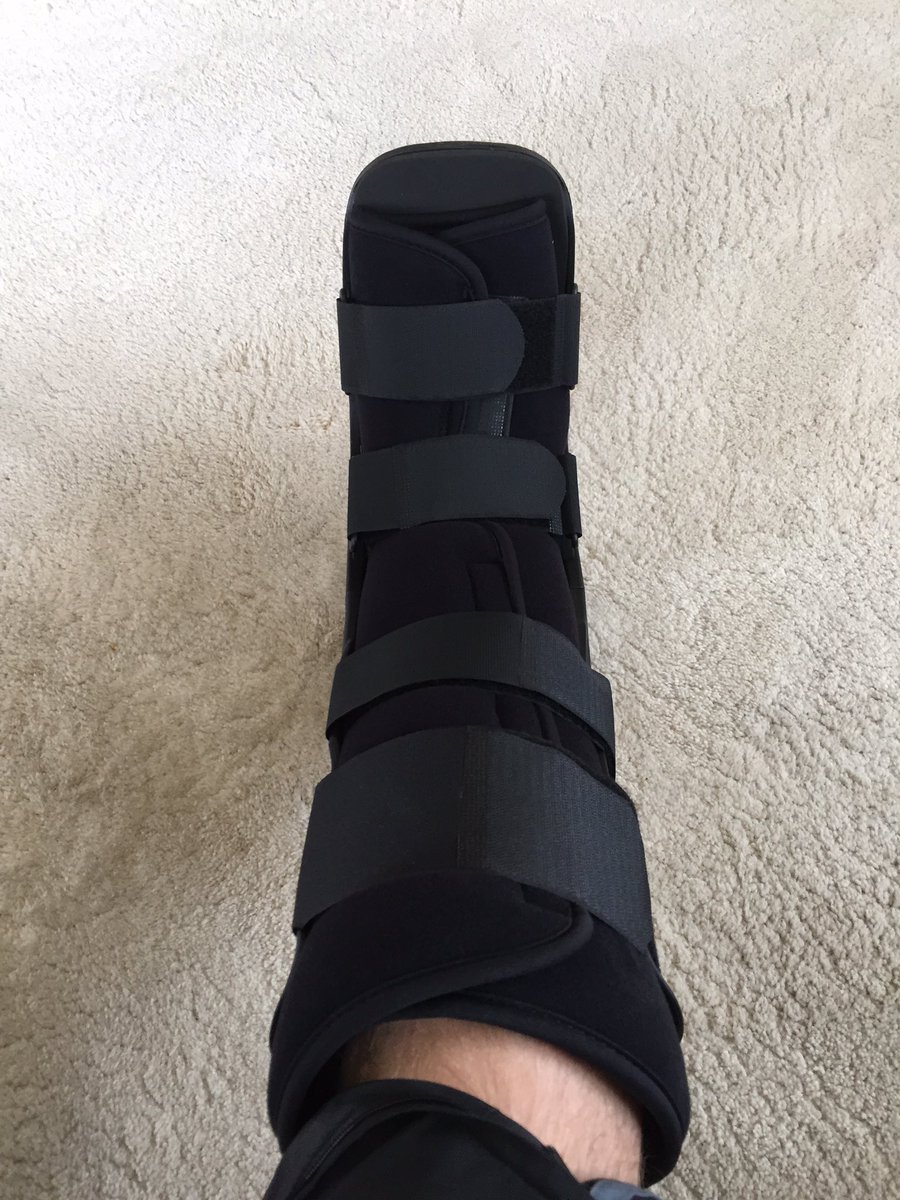 Daniel_Edwards4's tweet photo. 6 weeks in a boot after fracturing my ankle in the @ShouldhamFC v @HeachamSundayFc semi final at the weekend #gutted #playedon #50/50tackle https://t.co/7lmv8UwuT9