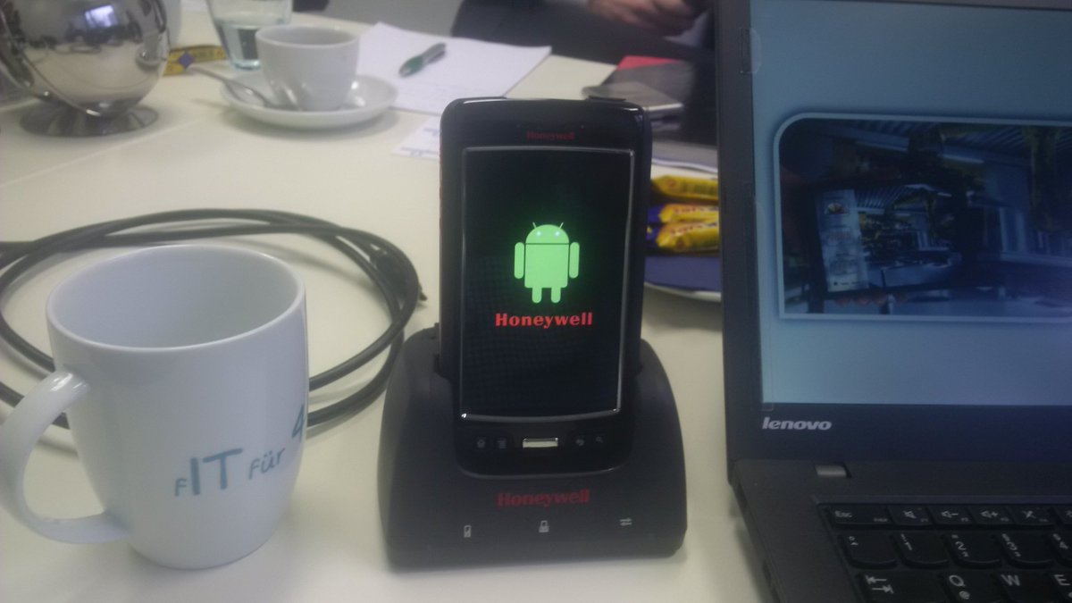 SteffenBeilmann's tweet photo. Jetzt bin ich mit dem Dolphin 75e von #honeywell in der Auto-ID-Welt der #industrie40 unterwegs. Scannen wird im #myoffice zum Erlebnis. https://t.co/m1LF6P5FQr