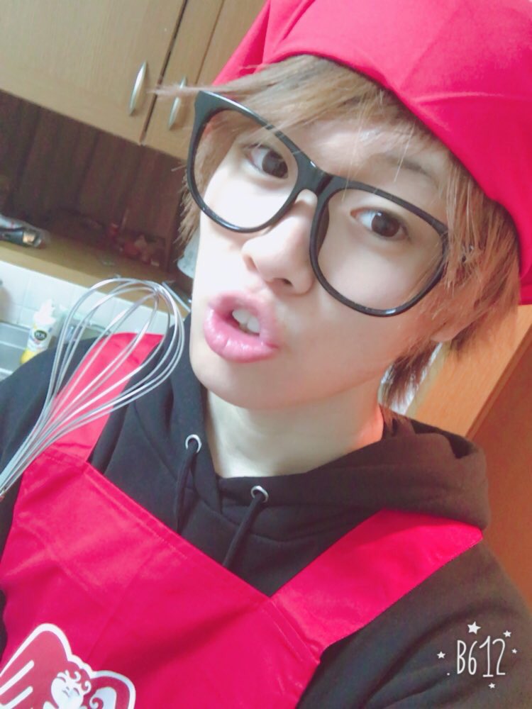 ユーチューバー図鑑 イケメンyoutuber ジンくん Jinjin1027 T Co Xc3g560dc8 有名youtuber イケメン 出っ歯 それでもイケメン メガネ 拡散希望