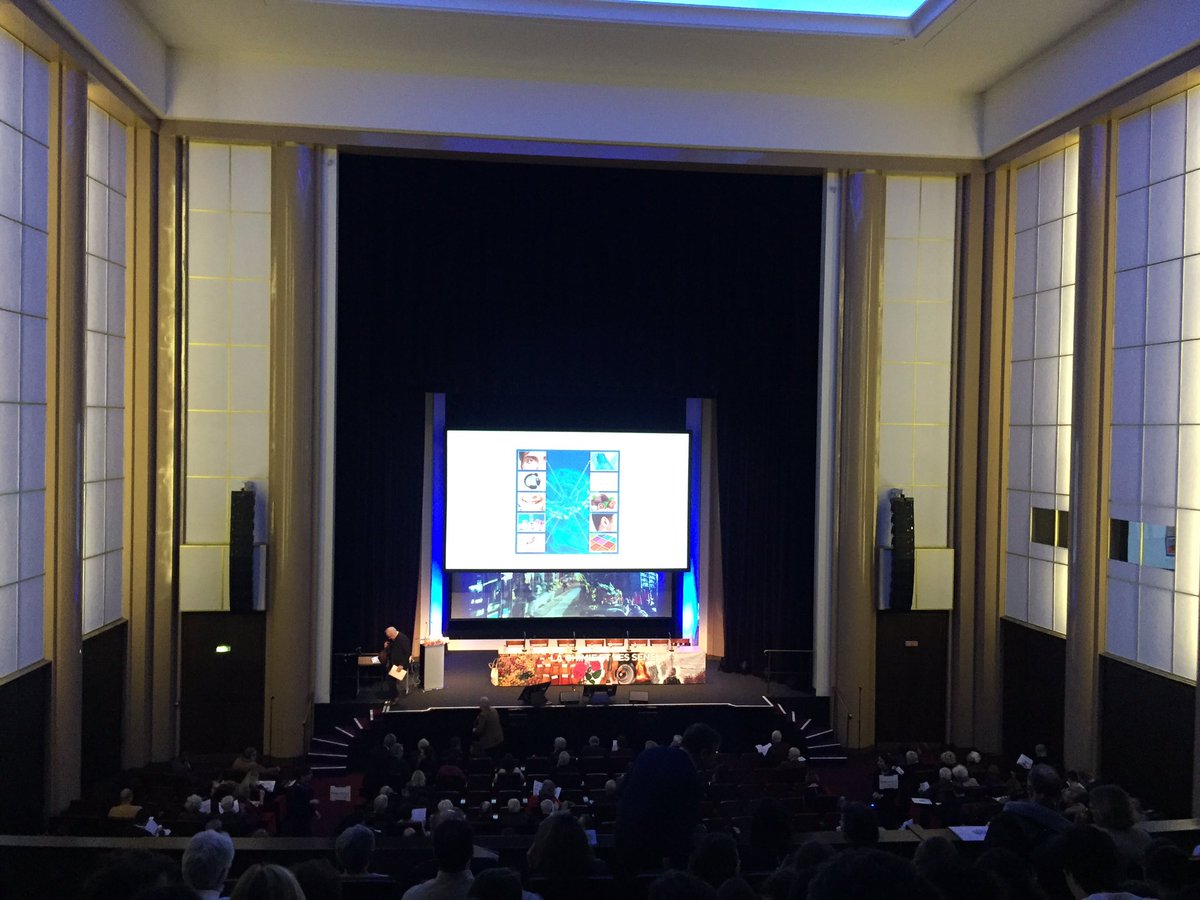 AvigaelOh's tweet photo. L'eSENSsiel de la Chimie en conférence ✨#Goût😋 #Odorat👃🏻 #Toucher👋🏻 #Vision👀 #Ouïe👂🏻 #Colloques #Paris @Maison_Chimie https://t.co/78OvoqhD1a