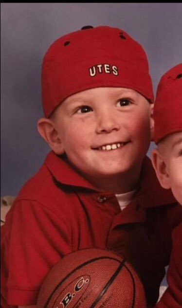 Happy bday to this cool friend of mine. Hope 17 treats you well big boi  
