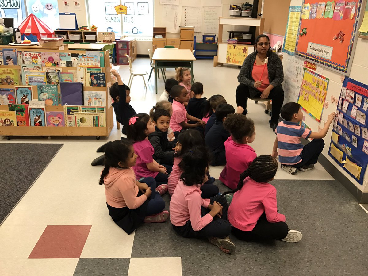 KerrEteach's tweet photo. Our JKs and SKs at Cardinal @leger_tcdsb are repping Pink for #PinkShirtDay. #legerlearns cc @TCDSB https://t.co/qgLD5SlRs2