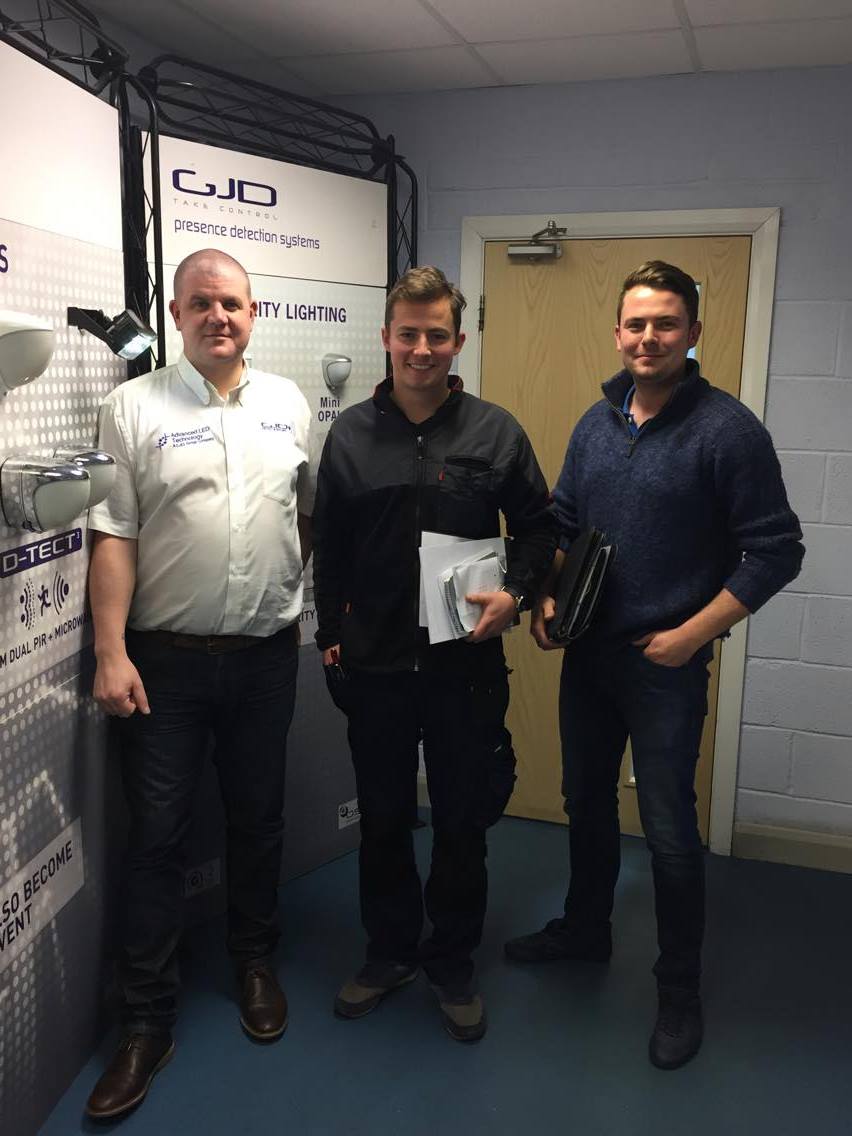GJDManufacture's tweet image. Fantastic installer training with Nova-Tech Security Systems this morning :) #IPdetectors #Laserdetectors #illuminators #installertraining