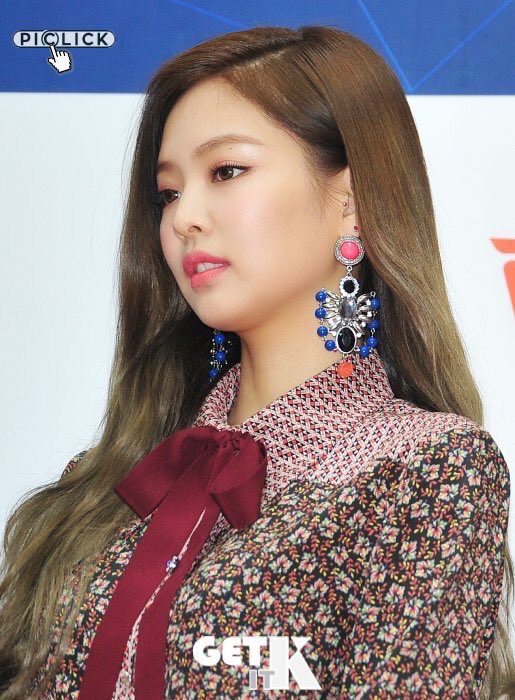 Jennie looked absolutely STUNNING yesterday! ♡ - Celebrity Photos