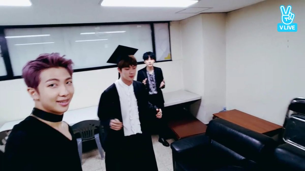 pudgybee's tweet image. BTS throwing things over their heads &amp;amp; someone catching them like it's a bouquet throw at a wedding &amp;amp; I just 🙈🎓💐 #JINGraduationDay #TooExtra