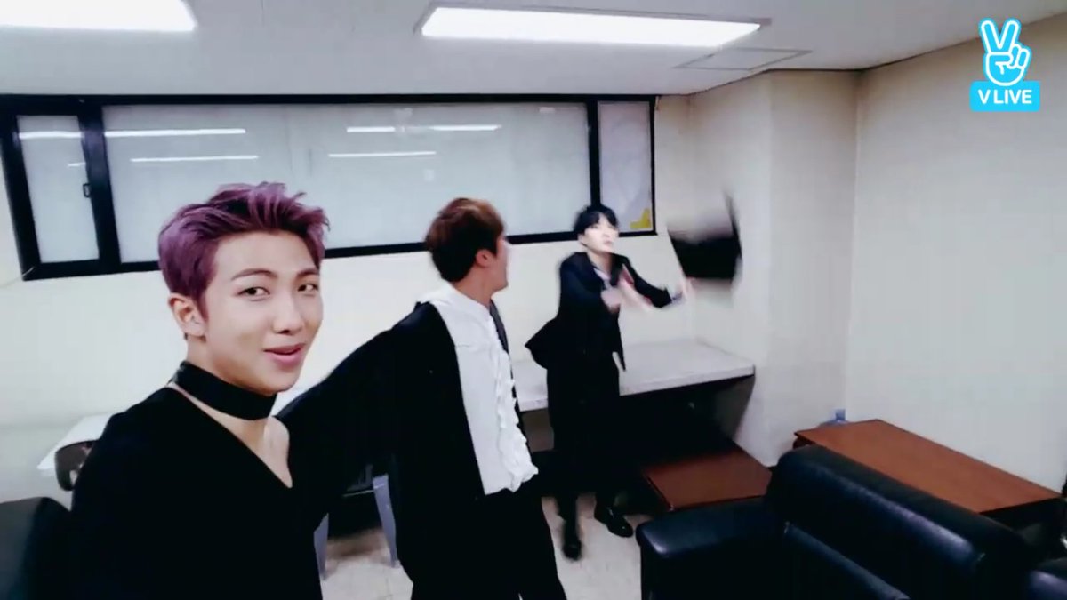 pudgybee's tweet image. BTS throwing things over their heads &amp;amp; someone catching them like it's a bouquet throw at a wedding &amp;amp; I just 🙈🎓💐 #JINGraduationDay #TooExtra