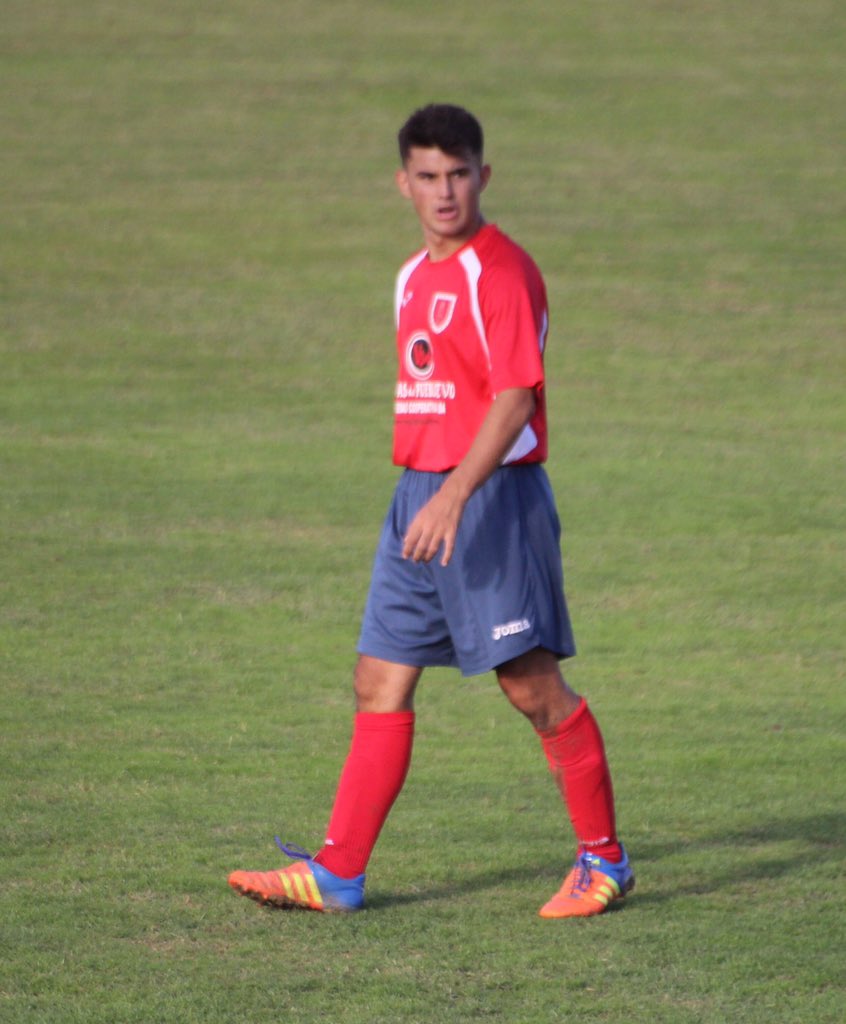 ¡Enhorabuena <a href="/MiguelAngelTive/">M</a>! The <a href="/AtcoPueblonuevo/">Atlético Pueblonuevo</a> player wins the latest CNN Goal of the Week with 65% of the vote. #CNNGOTW