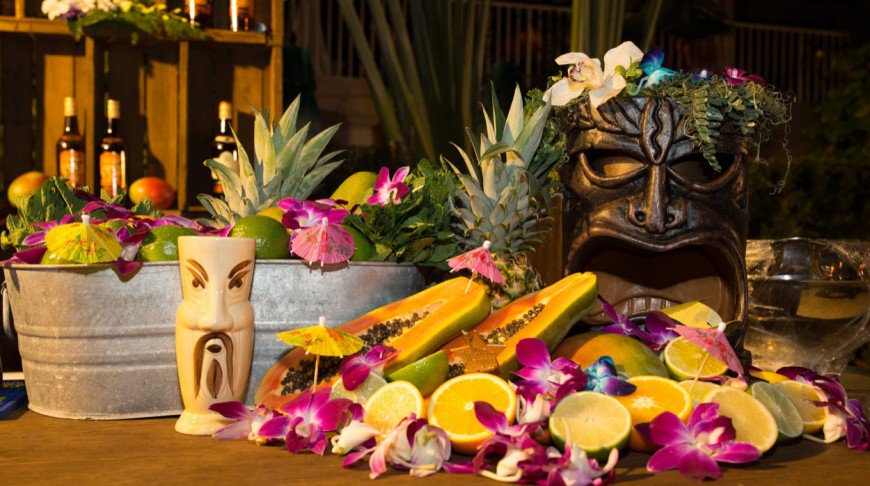 There's no need for vegans and vegetarians to feel left out at <a href="/SOBEWFF/">SOBEWFF</a>. Here's how to do your thing: hrld.us/2kwCTyH #SOBEWFF