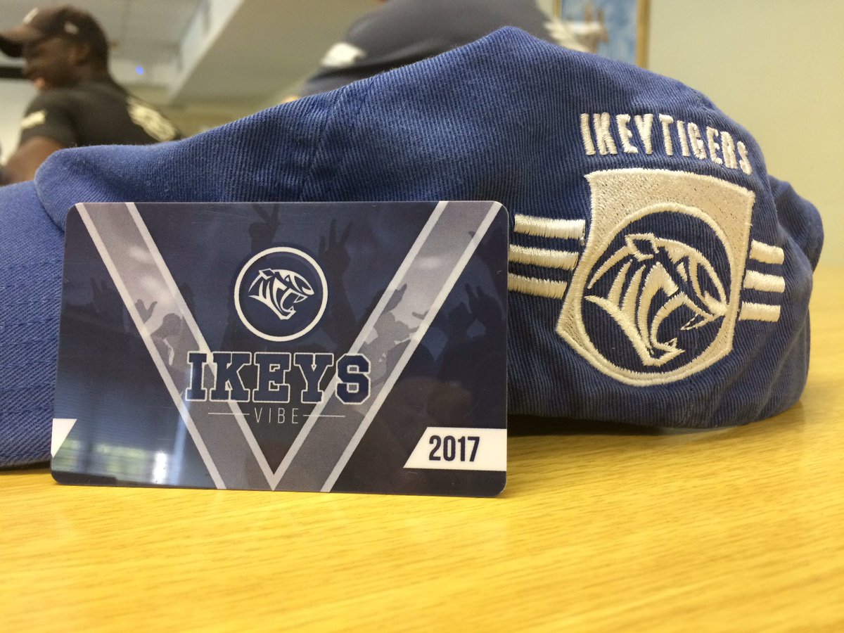 martchandler3's tweet photo. Thanks @ikeysvibe for our free cards! I am sure the @ikeytigers boys will put it to good use #treats #zhivagos https://t.co/EbJYv778mp