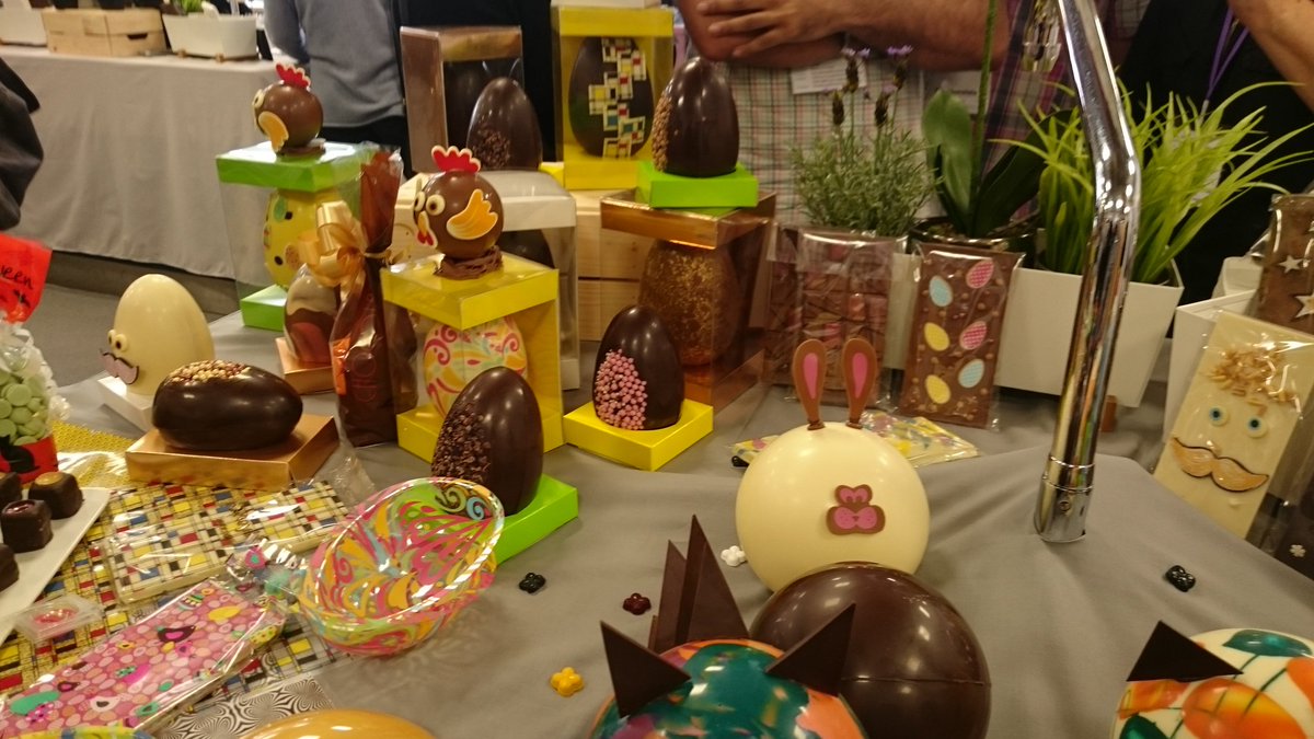 knealschocolate's tweet photo. #CHOCOINSPIRE Hope you are? Because I am 😁 Can't wait to experiment! Cheers @KeylinkLtd, @Callebaut_UKIE and UCBrum https://t.co/hr29Xm5XEk