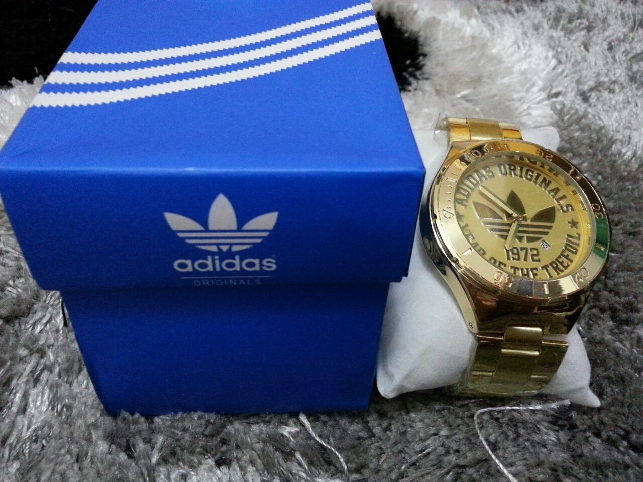 Envío pila Esquivar Dime Mei on Twitter: "SE VENDE Reloj Adidas Dorado Unisex 0424-4701273  Valencia Naguanagua https://t.co/TbjbACy7KX" / Twitter