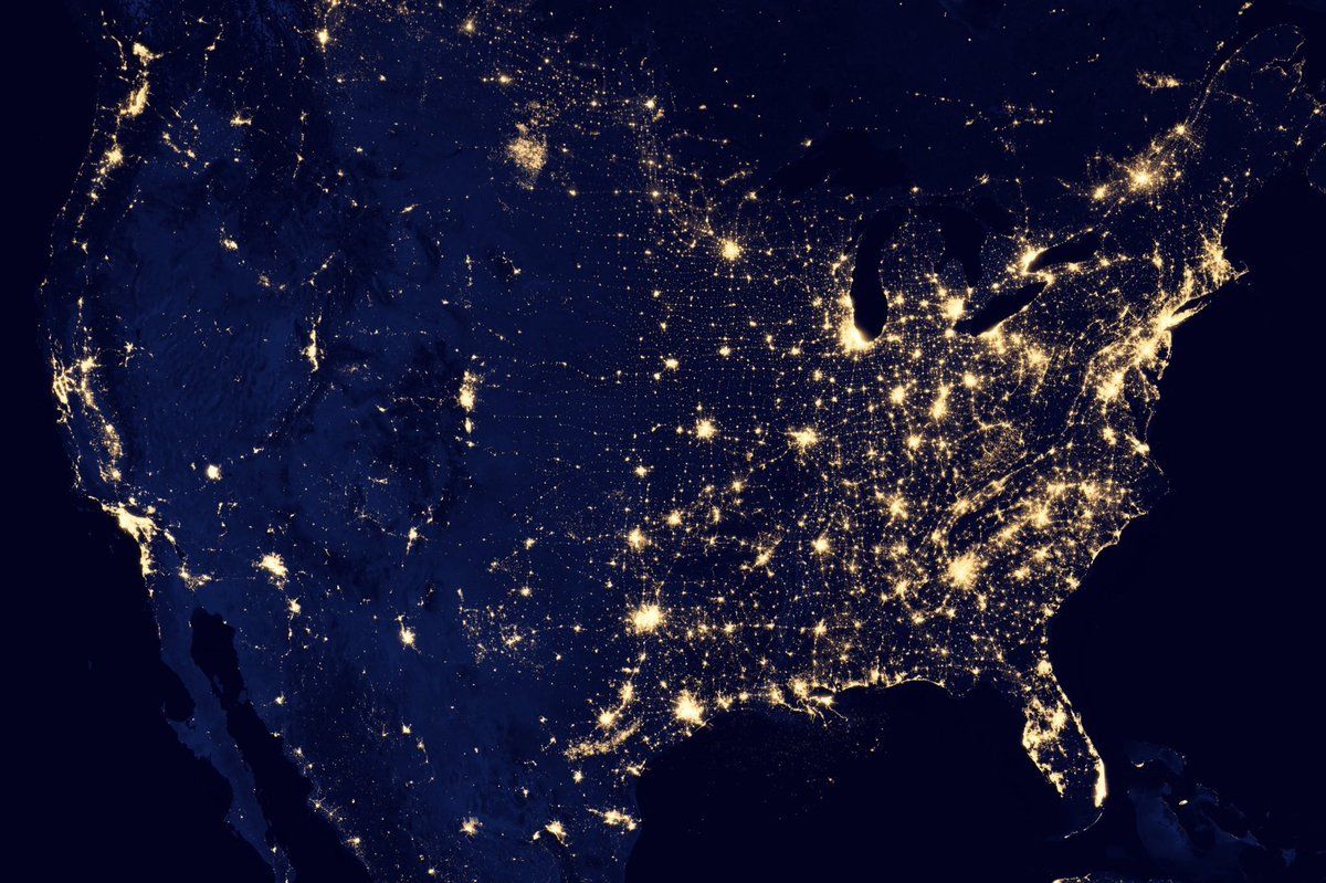rybotics's tweet photo. Earth at night, taken by the NASA 🌎 https://t.co/PpqCkhY27j