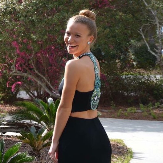 gracieOVO's tweet photo. SALE/RENT dm me for details! #prom2017 #RENT2017 #promsale both size 0 https://t.co/Rzg5eem0fQ