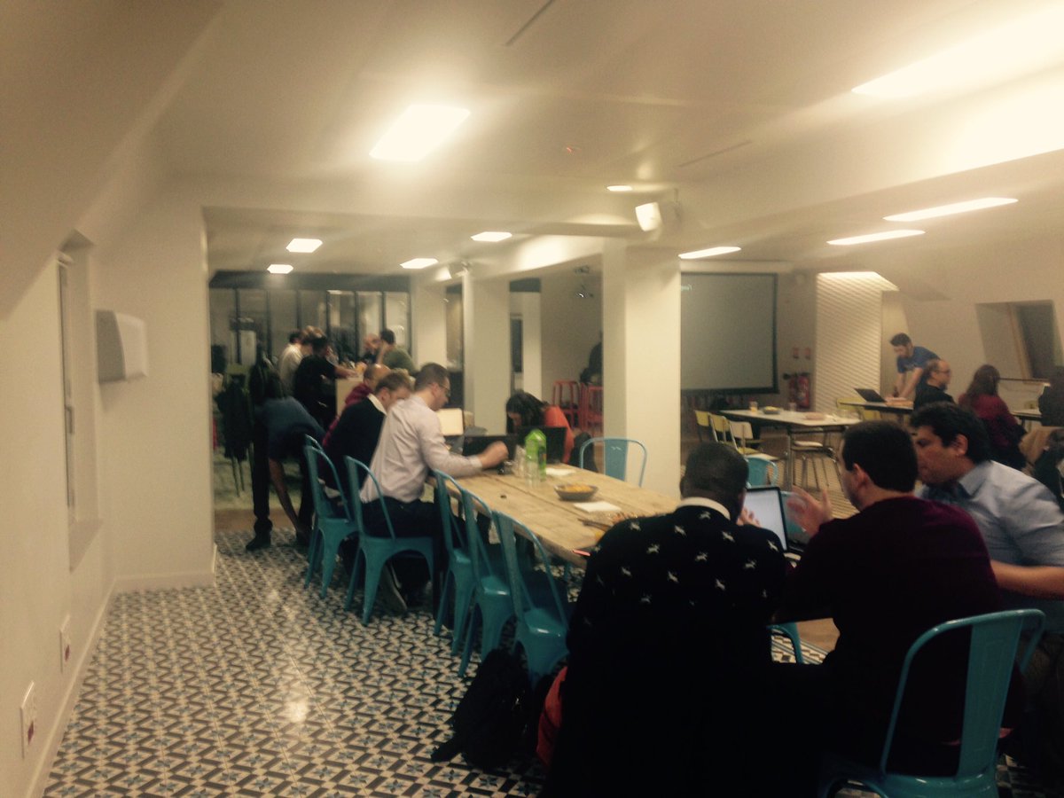 Shirleyyych's tweet image. Meetup @codeit_fr dans les super locaux d&apos;@OCTOTechnology !