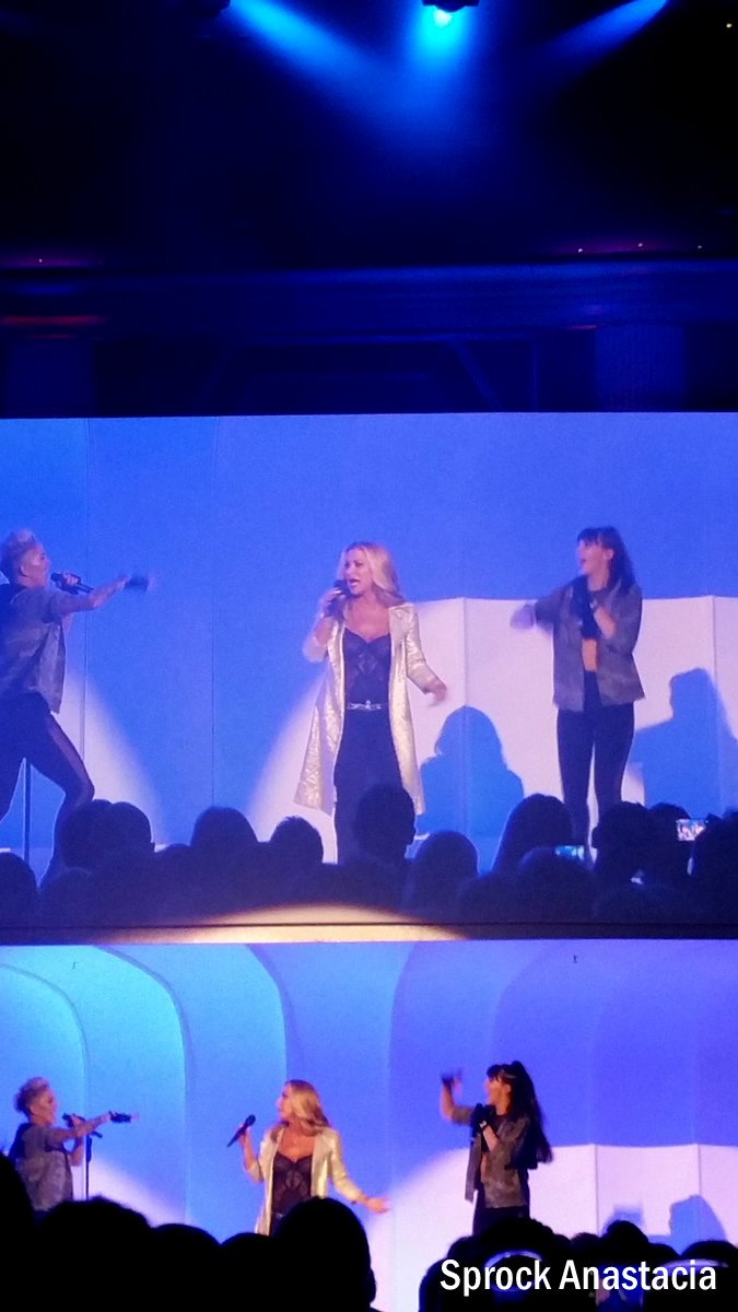 SprockAnastacia's tweet photo. LIVE» @AnastaciaMusic is now performing! Here's some shots. #Anastacia #bestbrands #a4app https://t.co/pfZnoRMXLN