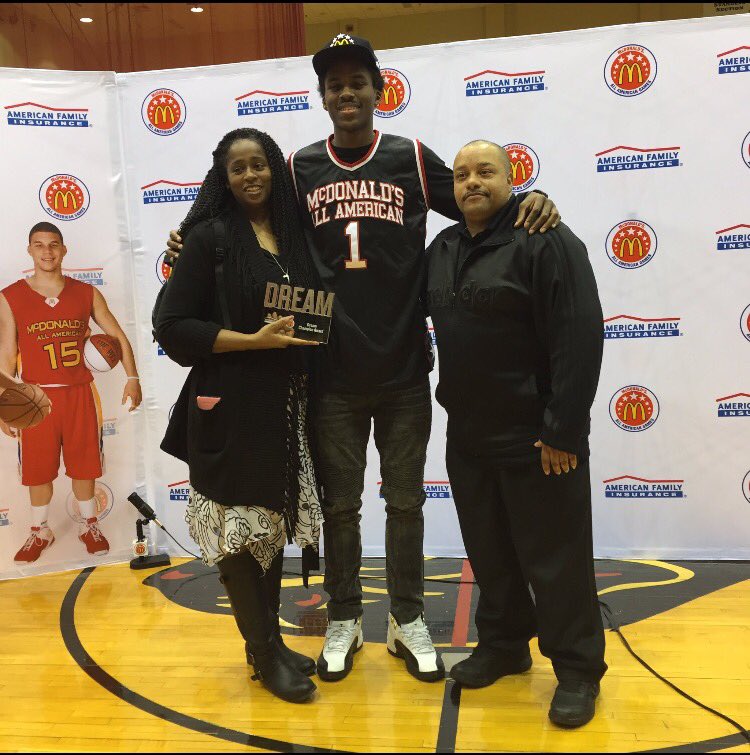 noahnchslive's tweet photo. Kris Wilkes received his McDonald's All American jersey today! https://t.co/311mgOBgUS