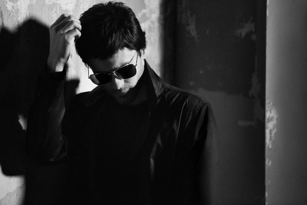 carreraworld's tweet photo. Get ready: the brand new Carrera Eyewear campaign with @jaredleto is just around the corner. Don't be left in the dark!  #carreraeyewear https://t.co/3GaNUX7nES