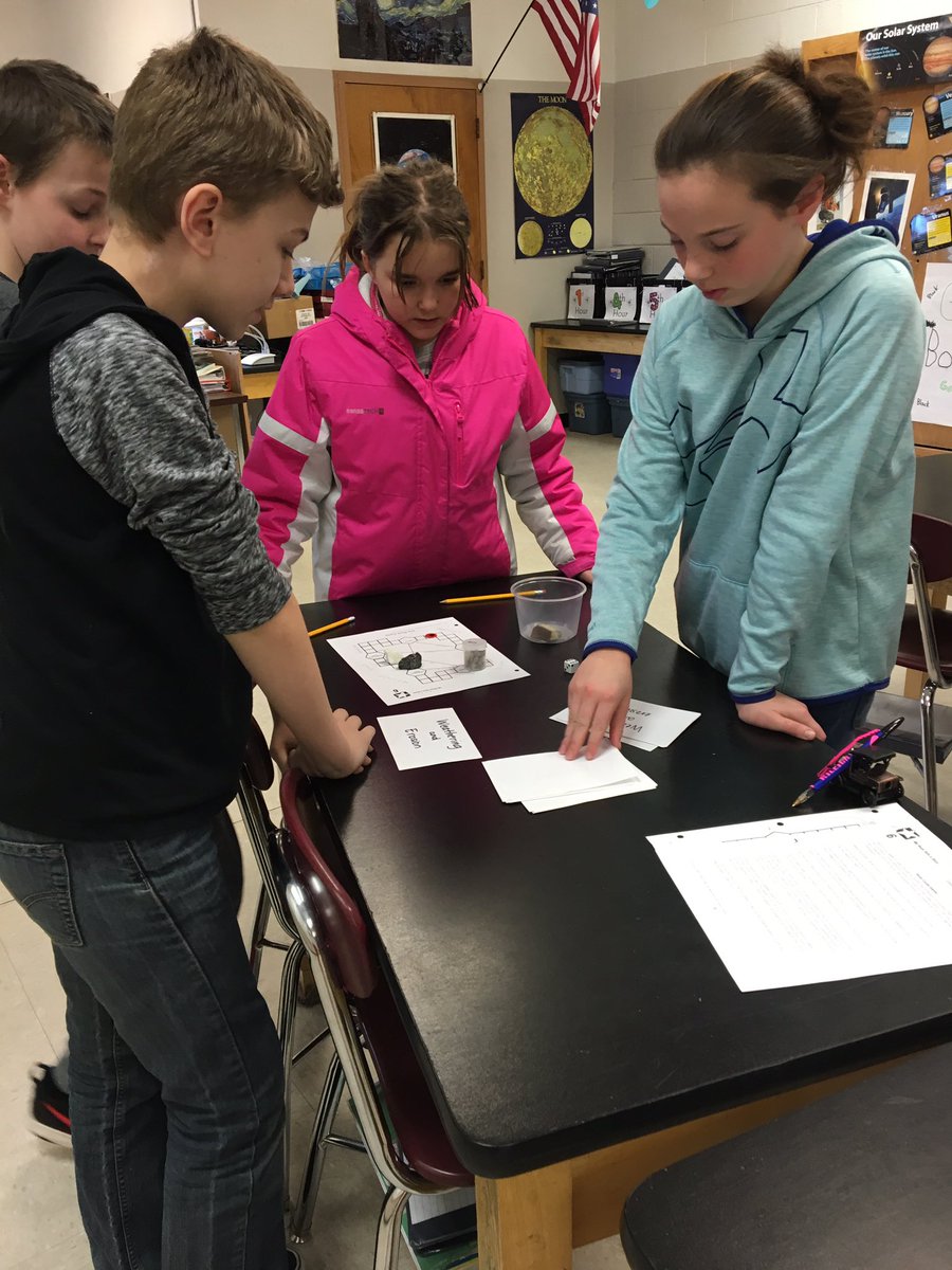 Playing a Rock Cycle Game! #geologyrocks #sciencepuns 🤓#hlcsgreatthings <a href="/HoughtonLakeMS/">Houghton Lake MS</a>