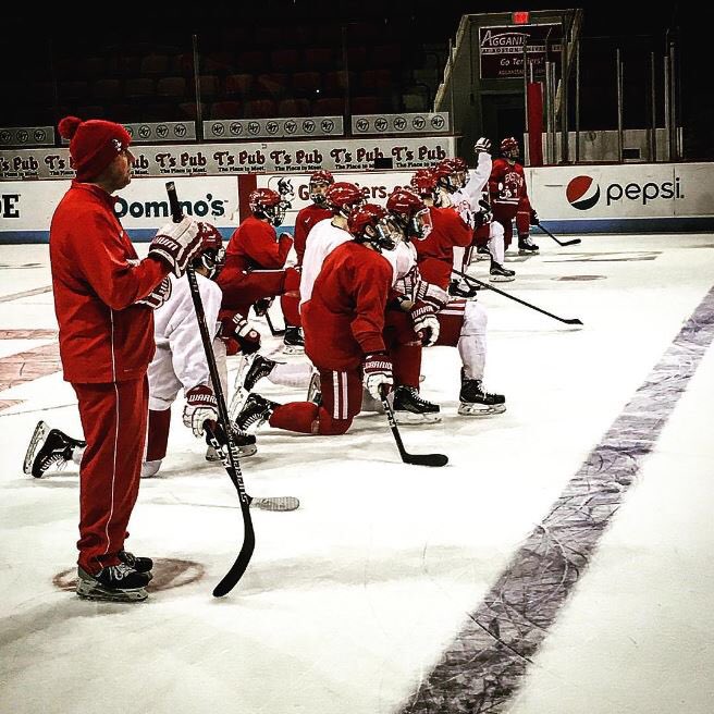 TerrierFund's tweet photo. Want free tickets to @TerrierHockey vs. @NDHockey this weekend? Follow and RT for a chance to win two tickets to Friday night's game. #GoBU https://t.co/phcxVPVkYU