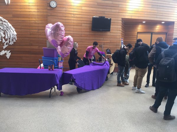 kcoltherd1's tweet photo. Setting up for today. #pinkday https://t.co/jxFfvTKcOp