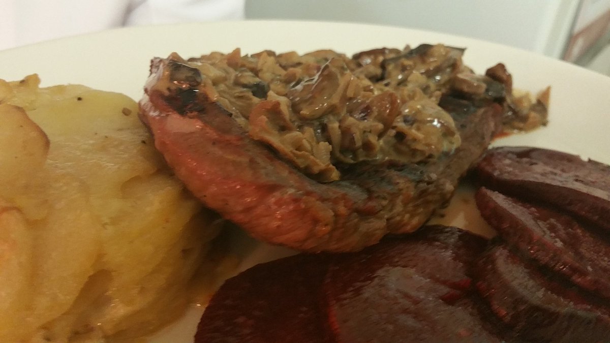blackprince180's tweet photo. Our special of venison steak with dauphinoise potatoes and beetroot with a wild mushroom sauce #Goodfood #woodstock #oxfordshire #venison https://t.co/m0EPKQ05Zb