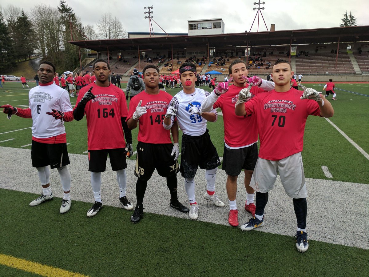 FreshGlove_10's tweet photo. Some shots from the @NWStarsCamp this past weekend thanks to @NWprepreport @RylandNEI and @TaylorBarton12 for putting this on! #averystrong https://t.co/BzYpMXhTrN