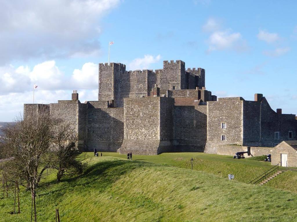 jcvd2000's tweet photo. #dovercastle : #mainkeep & #stonewalls of inner bailey #ドーヴァー城
Visited several years ago
… https://t.co/6fH79J4leZ https://t.co/2T4MUT5RIu
