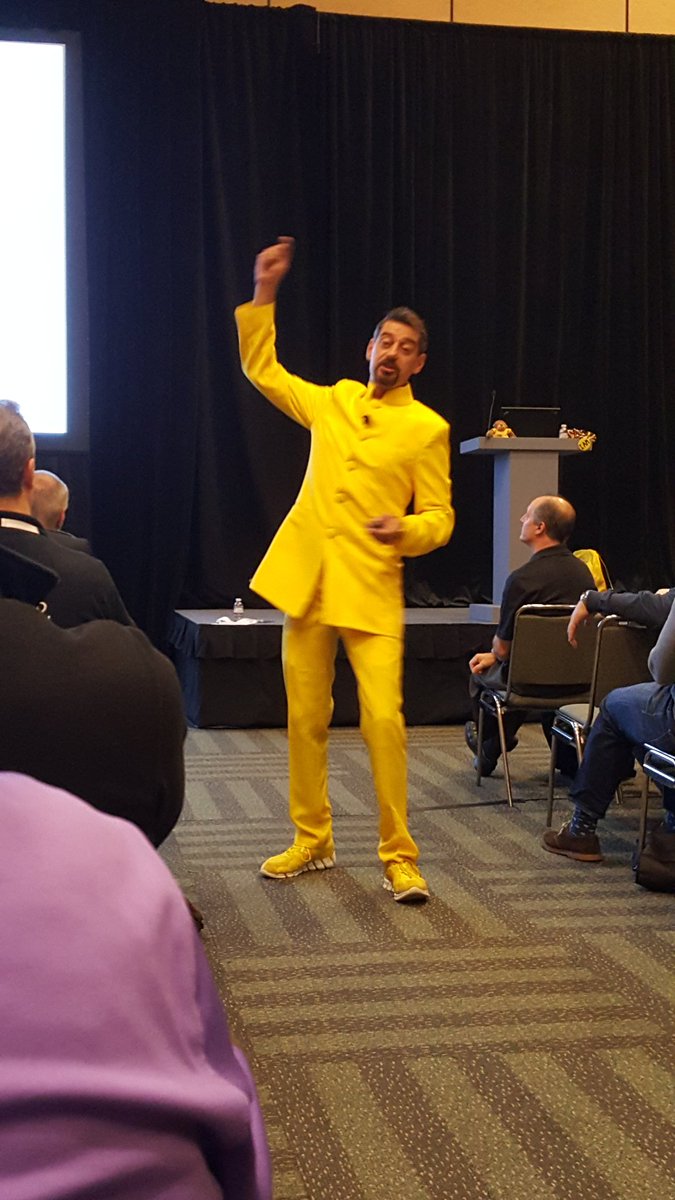 LotusEvangelist's tweet image. The yellow man in action @matnewman Adminblast #ibmconnect