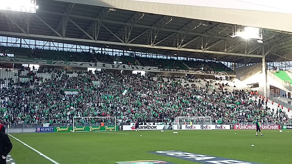 ASSEofficiel's tweet photo. #ASSEMUFC H-40mn les deux kops déjà bien pleins ! https://t.co/SZNgvGB6nS