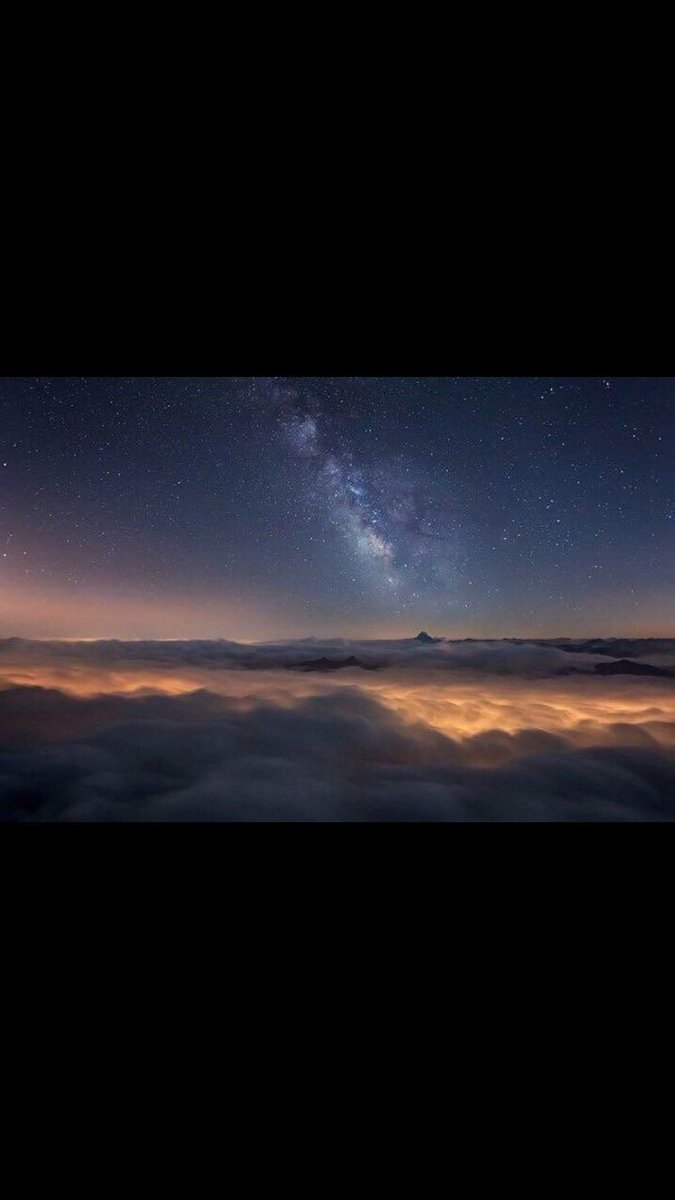 SpacePics_today's tweet photo. The sky is another world ⭐️😍 https://t.co/UiHDO8Ug2j