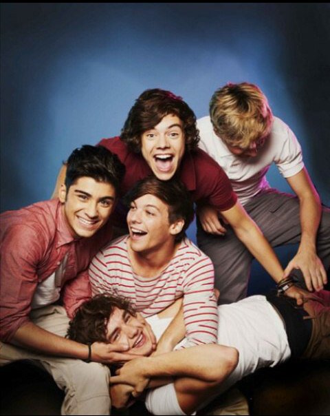 One direction фото. луи томлинсон гарри поттер. 1 d history. One direction. группа one direction состав.
