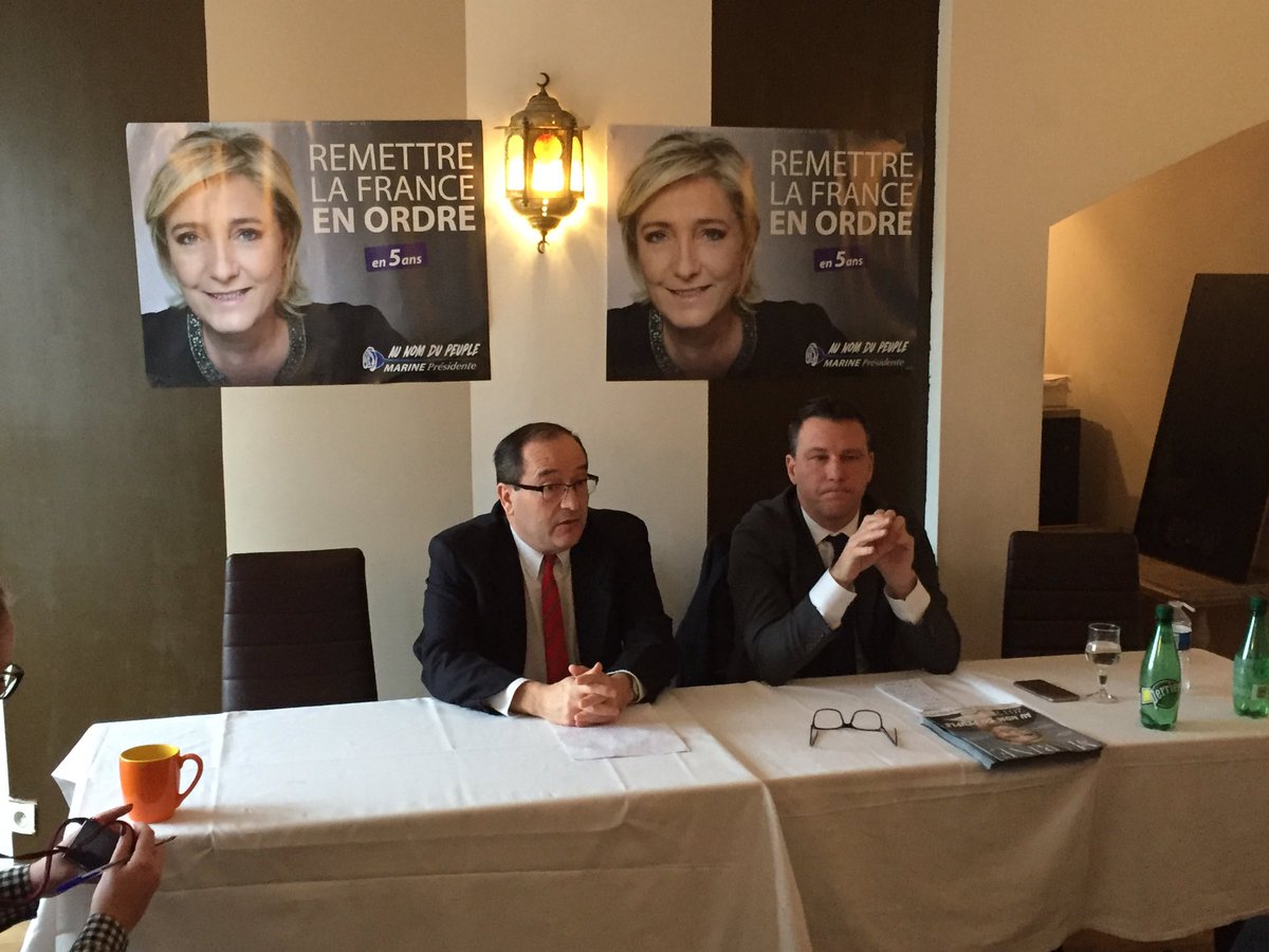 TVPatriotes's tweet photo. Conférence de presse du #FN78 pour les élections présidentielles.
#politique #Versailles #AvecMarine #AuNomDuPeuple #FN #JeChoisisMarine https://t.co/Mu3x3h08Tq