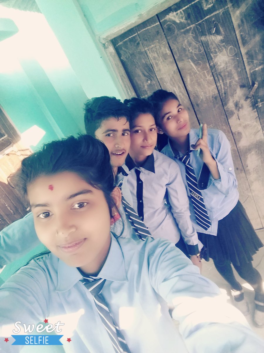 Dh_Dipesh24's tweet photo. Filiing  Relexd in   scl  program ..........
With  my  crazy .frn https://t.co/nS15Pn3hfi