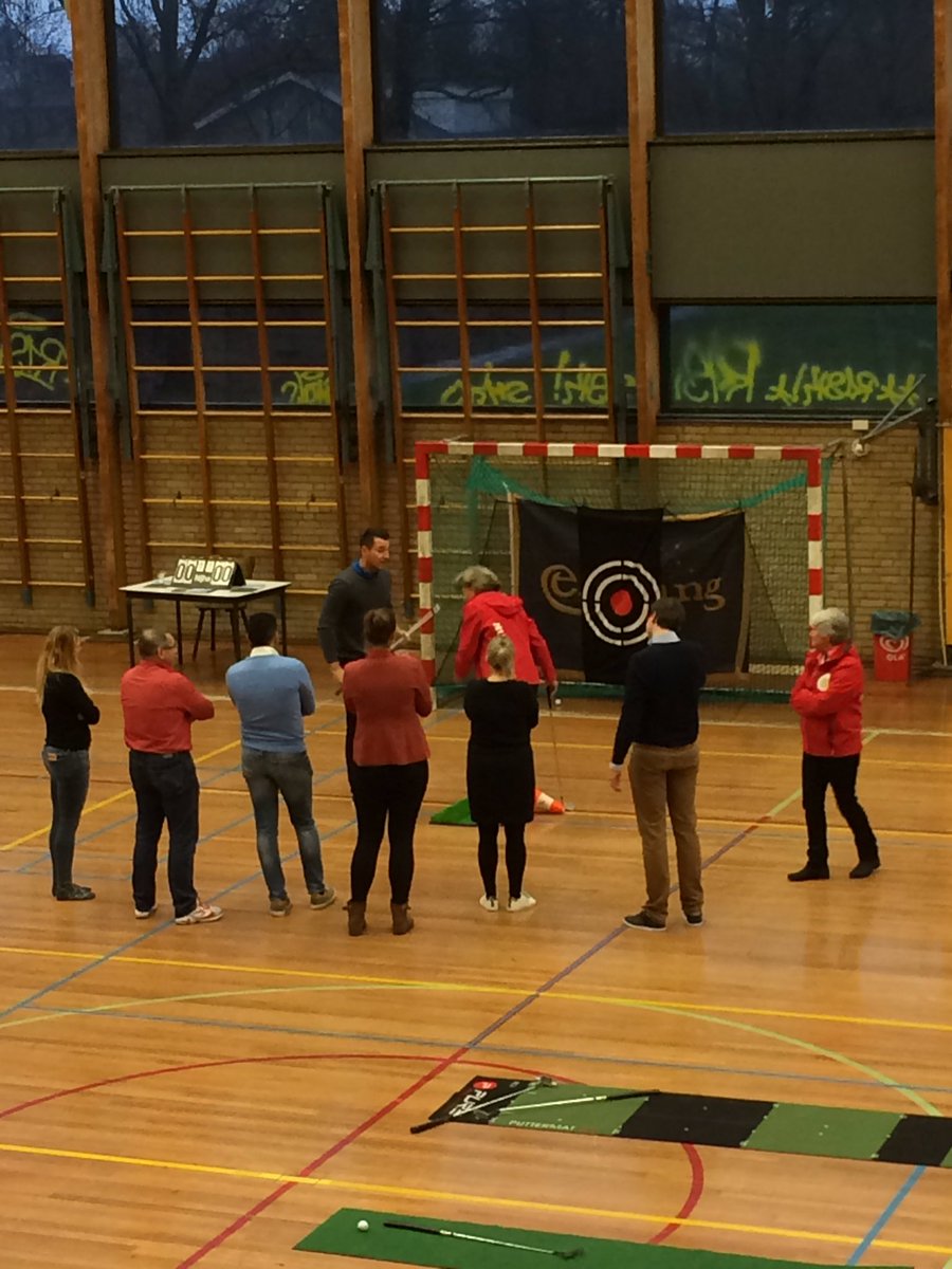 deschroef's tweet photo. Heusdense ondernemers maken kennis met @EftelingGolf @EftelingGA! #golf #vitaliteit #werkvloer https://t.co/y4YXQcbLBh