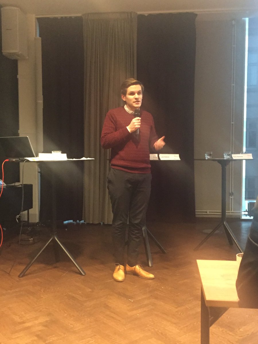 På seminariet om #utredningsdirektiv till utredningen för ett nytt anslagssystem lyfte vi samhällsvetarperspektivet: bit.ly/2l01Gbt