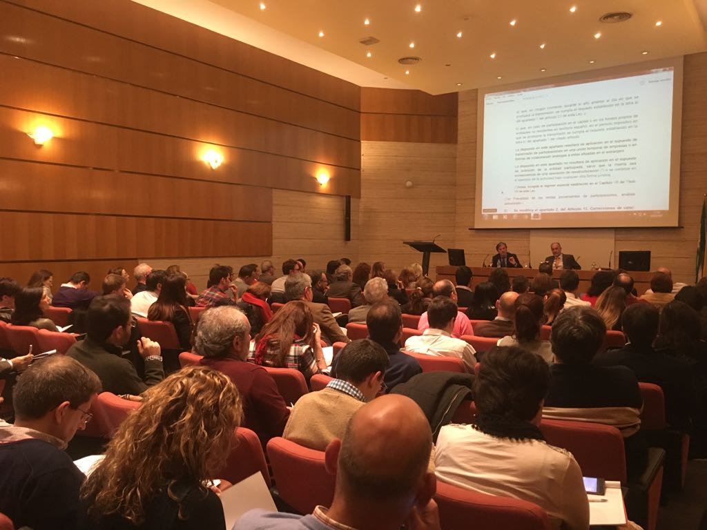 EconomistasMA's tweet photo. Jornadas fiscales que se celebra en el Instituto de Estudios, sobre las modificaciones en el Impuesto sobre Sociedades. https://t.co/pOgxSBmAUJ