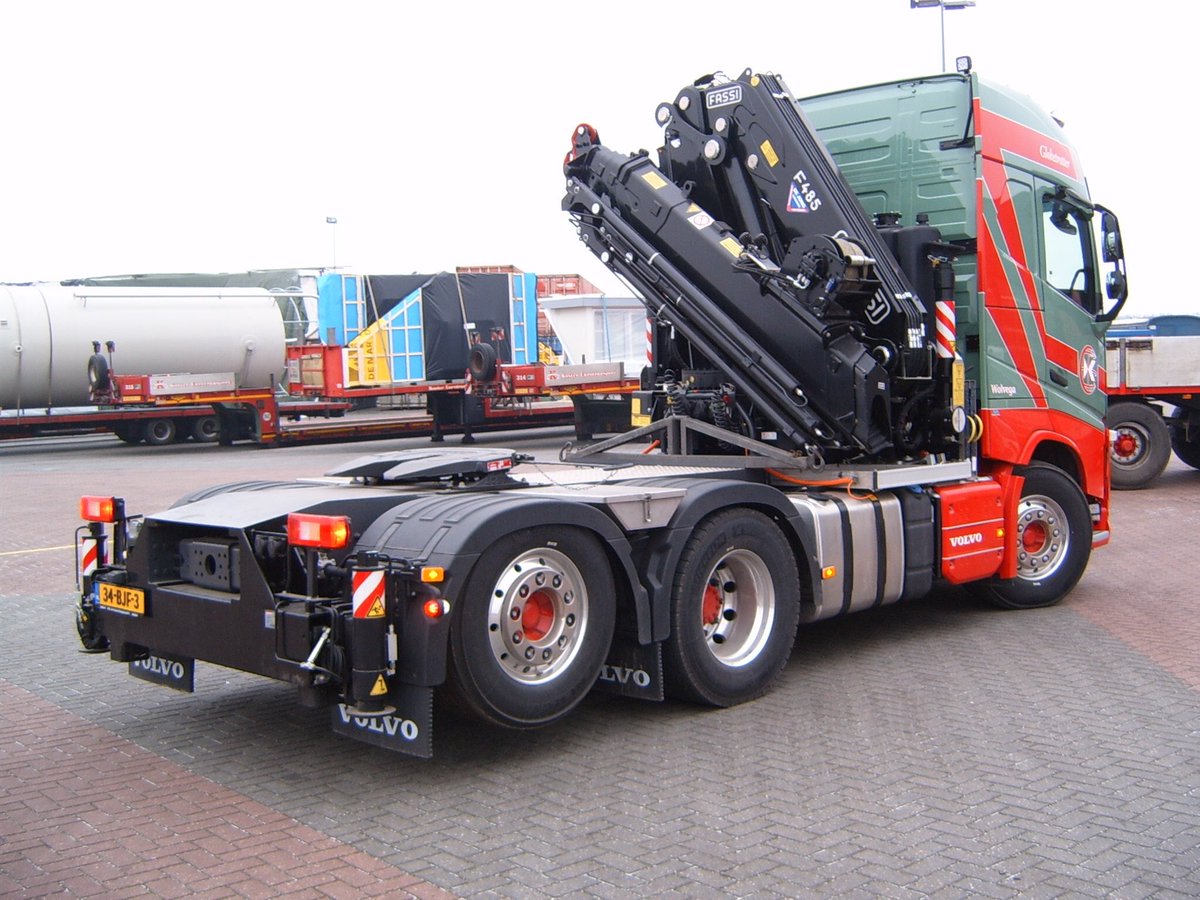 TSJager's tweet photo. Nieuwe Volvo FH met kraan voor Koster Eurotransport BV te Wolvega https://t.co/ZLPrIqv57n